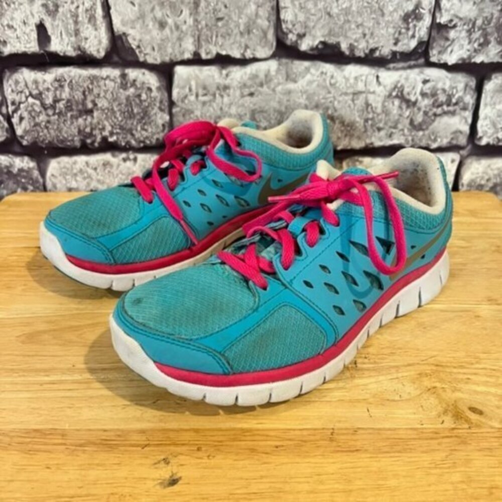Nike Kids Aqua W/ Pink Lace Up Sneaker Size 5 Youth